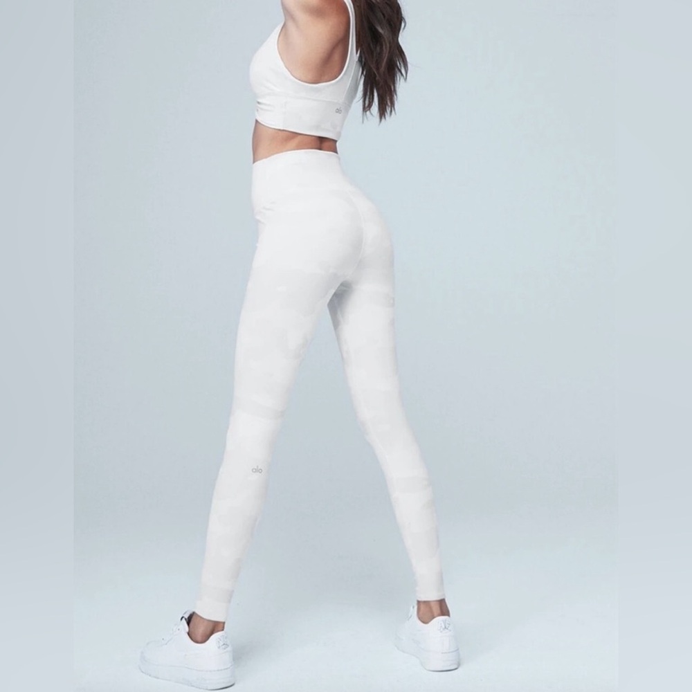 NWT ALO High-Waist Camo Vapor Leggings